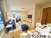 充実設備の注文住宅床暖房付きリビングです