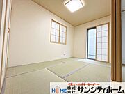 リビング直結の和室も、広々とゆったりとしていただけます♪