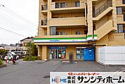ファミリーマート浦和領家一丁目店 徒歩2分。 100m