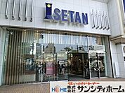 伊勢丹浦和店 徒歩27分。 2090m