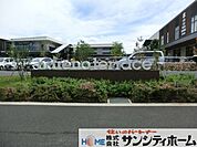 ハレノテラス 徒歩27分。 2100m