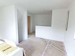 中央8丁目新築戸建