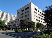 役所「横浜市鶴見区役所まで2278m」