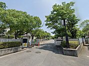 第七小学校へ徒歩約４分