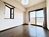室内：南側の洋室は2か所に窓があるので日当たり・風通しが良好！