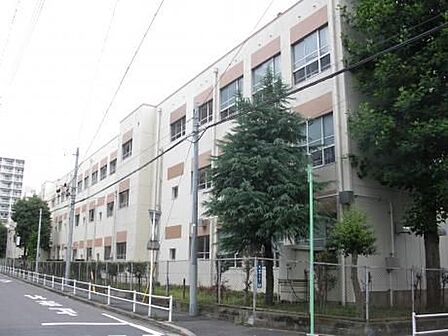 冨士中学校まで 553m 徒歩約7分●【教育目標】人間性豊かな青少年の育成【めざす子供像】上品で教養高く、誇りを保ち、強い責任感とたくましい実践力のある健康で活動的な生徒