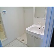 洗濯機置き場（上棚もあります）