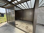 ガレージにあるストックヤード