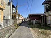 前面道路を含む外観