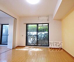 叡山電鉄鞍馬線 市原駅 徒歩3分の賃貸マンション 1階2LDKのリビング/ダイニング