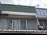 外観：西側隣地とは密接して建築されています。
