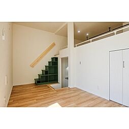 ｃｈａｌｅｔプラス駿河台 102 1階1Kのリビング/ダイニング