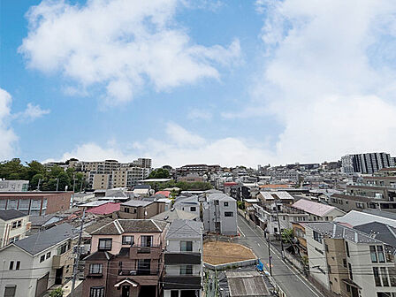 高い建物や遮るものがないので開放感あふれる眺望です