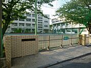横浜市立師岡小学校（637m）