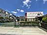 周辺：エンゼル幼稚園（215m）