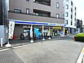ローソン・スリ...