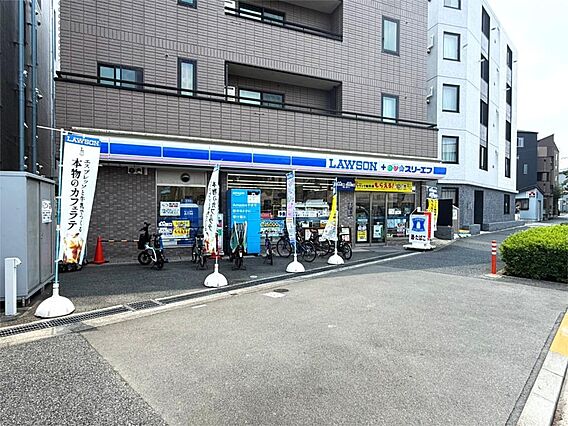 ローソン・スリ...