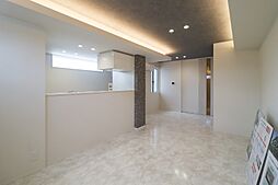 D-GLANZ WEST 2階2LDKのリビング/ダイニング