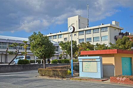 第三中学校[公立]の外観