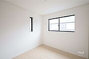 西側洋室5.2帖［2026年5月28日撮影］家具のレイアウトがしやすい形状の居室です！お好きな空間にしていただけます！