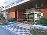 エントランス：エントランス。三島小学校徒歩1分、三島中学校徒歩3分！図書館や公園、幼稚園も徒歩圏内にあり、子育てがしやすい住環境です！