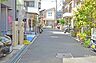 外観：物件の北側前面道路（東側から）［2026年10月6日撮影］大阪メトロ今里筋線の始発駅「井高野駅」徒歩11分！平坦地のため、自転車でのアクセスもスムーズ！
