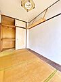 和室だと足をの...