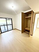 子ども部屋、書斎、寝室など用途は様々な洋室です。
