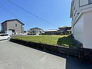 瀬高小学校まで徒歩約2分、瀬高駅まで徒歩約15分の立地ですよ　