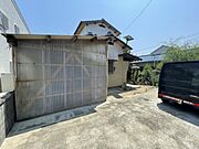 イオン中間店まで徒歩約10分でお買い物にも便利です。