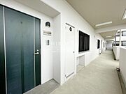 人気の角部屋です。