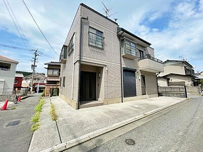 外観:祝町小学校 槻田中学校が徒歩8分圏内なので、お子様の通学も安心ですね 外観:祝町小学校 槻田中学校が徒歩8分圏内なので、お子様の通学も安心ですね