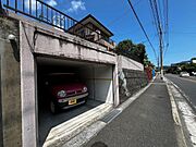 堀車庫1台あります(鉄筋コンクリート造、17.17m2)。