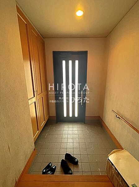 玄関を拡大表示