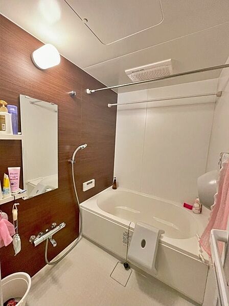 追い炊き機能は帰宅時間がばらばらでも暖かいお風呂に入れるので嬉しいですね。