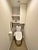 トイレ：温水洗浄便座付きトイレです。