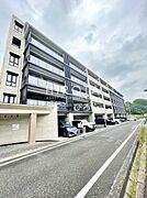 可愛いペットと一緒に住むことができるマンションです.　