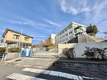 北九州市立守恒小学校(288m)