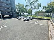 スーパーセンタートライアル上津役店まで車で2分とお買い物に嬉しい立地です。