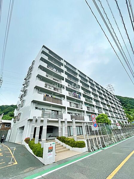 海に面したマンションです。