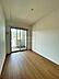 室内：ベランダ側にあるお部屋です。