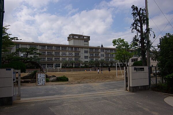 画像28:【小学校】宝塚市立　長尾南小学校まで418ｍ