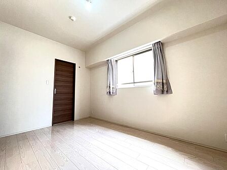 洋室約6.7帖