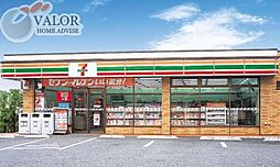 セブンイレブン横浜浦島町店 徒歩8分。 610m