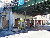 黄金町駅(京急 本線) 徒歩16分。 1230m