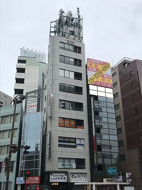 2 / 11