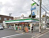 ファミリーマート 中加賀屋2丁目店 164m