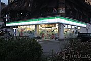ファミリーマート塚西店 204m