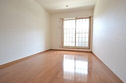 アムールボン・アンジュV 102 1階4LDKのリビング/ダイニング