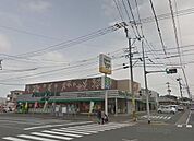 ニューヨークストア 貫店（1045m）